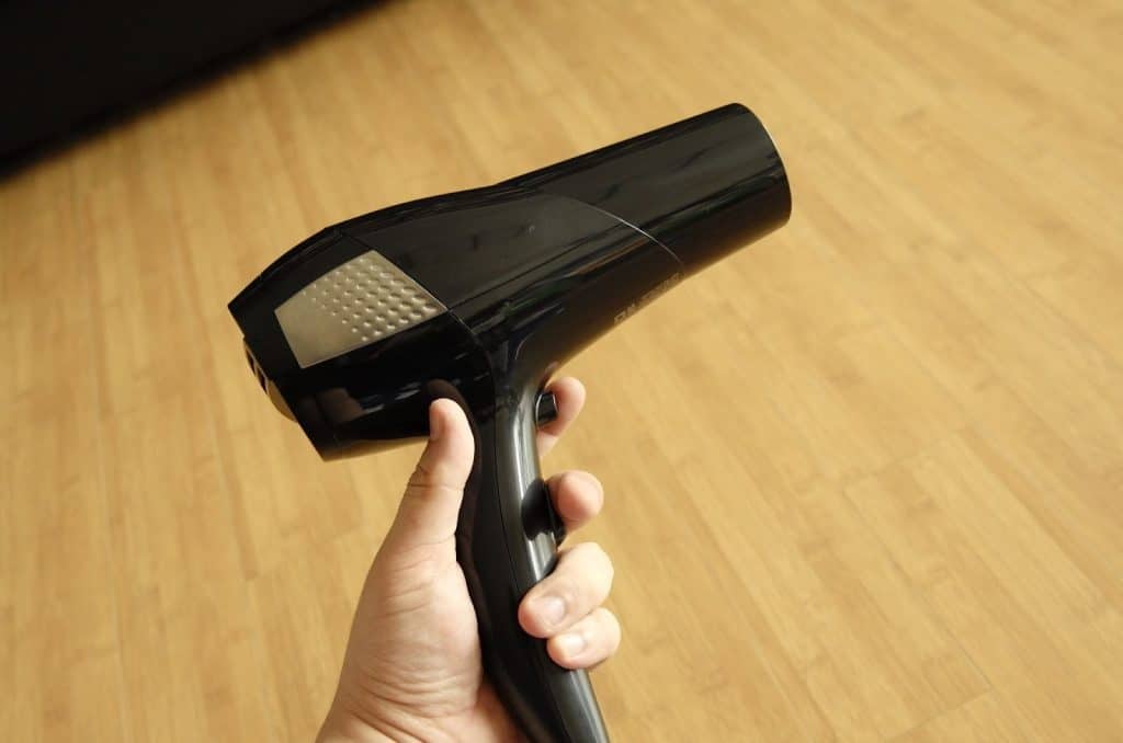 How to Stretch Running Shoes for Wide Feet? 3 3. Use Your Hair Dryer With Thick Socks