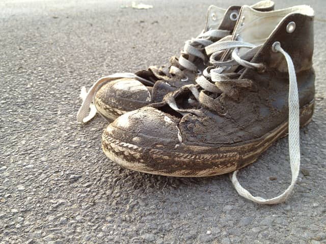 How to Get Motor Oil Out of Shoes 1 how to get motor oil out of shoes