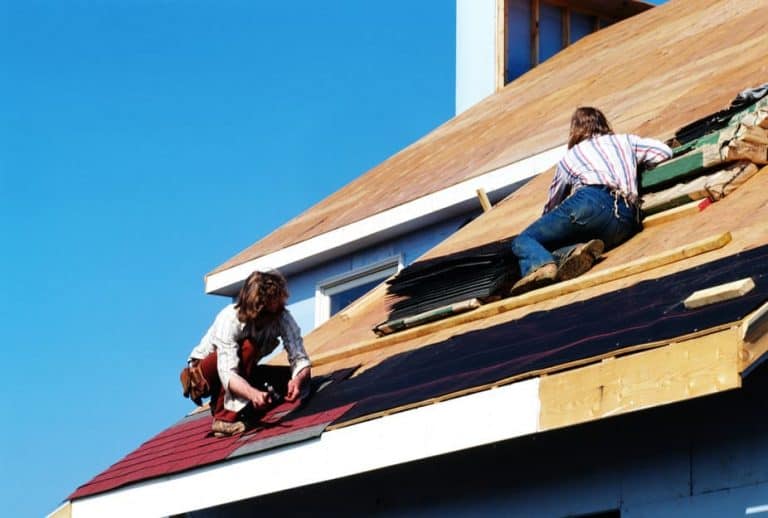 How to Stay Cool While Roofing 1 how to stay cool while roofing