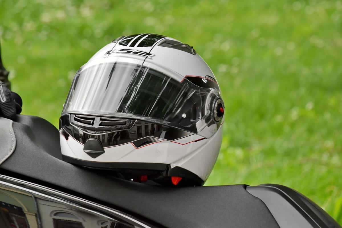 How To Choose The Best Safety Helmet 1 17