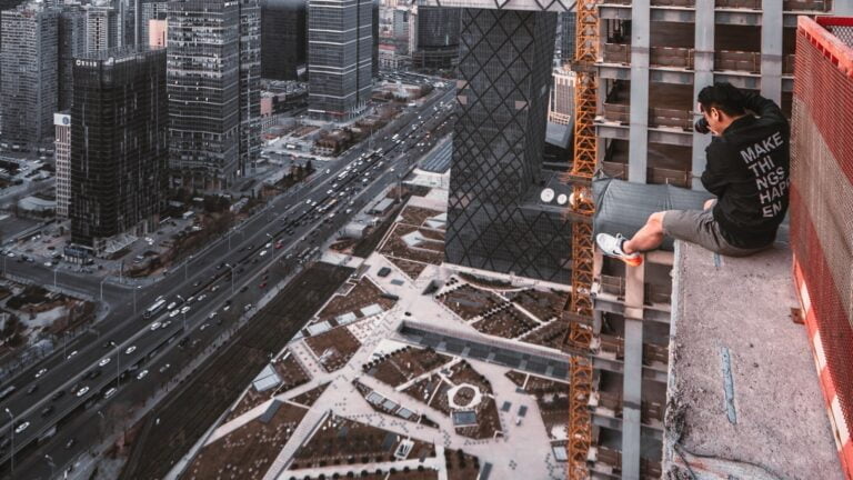 Does Tractor Supply have Ariat jeans?