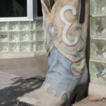 How much do Ariat work boots weigh?