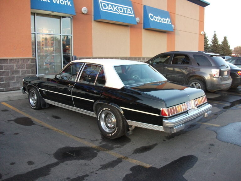 Did Carhartt discontinue the Detroit Jacket?